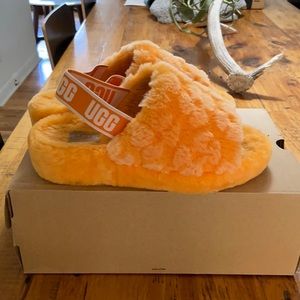 Ugh Fluff Yeah Flower Power slippers size 8